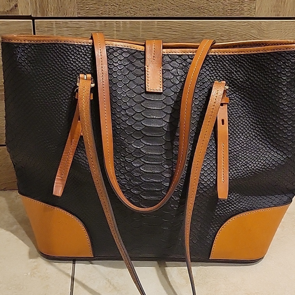 Dooney & Bourke Black and Brown Python Leather To… - image 4
